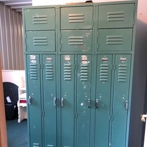 Locker cabinet